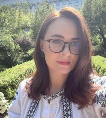 Юлія Свириденко показала вишиванку від майстрів із прифронтової Херсонщини