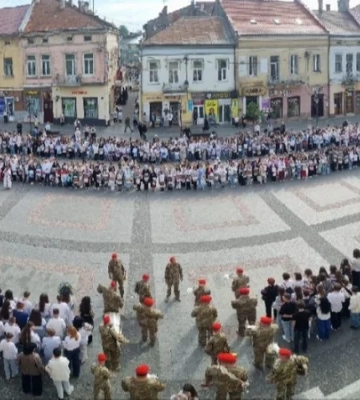 На Львовщине собрали наибольшее количество вышитых аутентичных рушников в Украине — фото