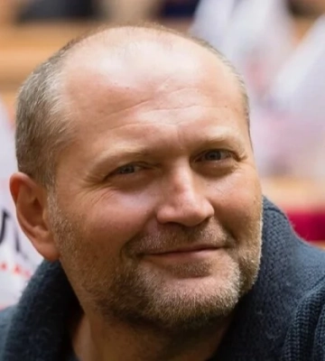 Віденський суд зобов'язав екснардепа видалити публікації про «схему» в Ощадбанку