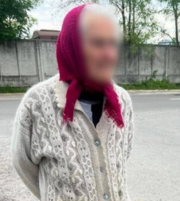 Сарненські патрульні повернули додому жінку похилого віку, яка заблукала