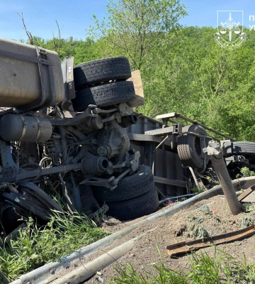 Росіяни врадили по вантажівці на Харківщині: загинула людина