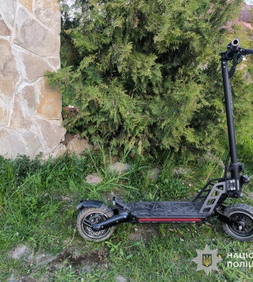 На Львівщині внаслідок ДТП постраждав маленький пасажир електросамокату, - поліція