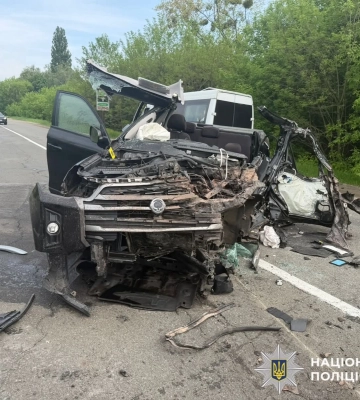 На Київщині внаслідок ДТП загинув водій-ініціатор та постраждала його пасажирка