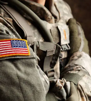 США отправляют войска в Польшу, перехват британского самолета, бунт в Конго и пошлины Ирана