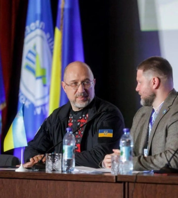 Шмигаль та гендиректор Siemens Energy відвідали один з енергооб’єктів у Києві