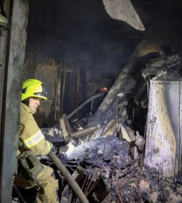 Ворожі дрони атакували адмінбудівлю у Полтавському районі