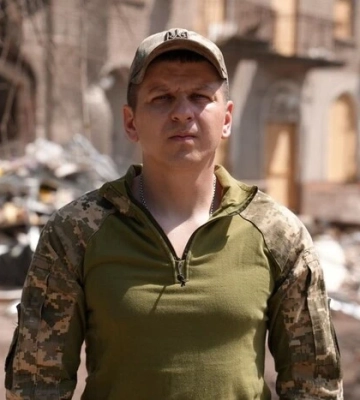 У Дніпрі ветеран врятував двох жінок із заблокованої квартири після прильоту
