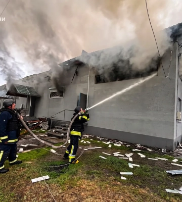 На Харківщині росіяни атакували дронами автомобіль ВАЗ та місто Балаклію: які наслідки