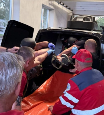 В Никополе в результате российского обстрела ранены семь человек, среди них – грудной ребёнок