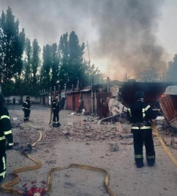 Ворог масовано атакував Київщину ракетами та дронами: є поранені і наслідки у всіх районах