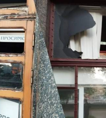 Под удар врага попало отделение Укрпочты на Майдане в Киеве