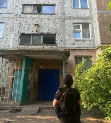 Війська РФ ударили по Слов'янську, пошкоджена багатоповерхівка