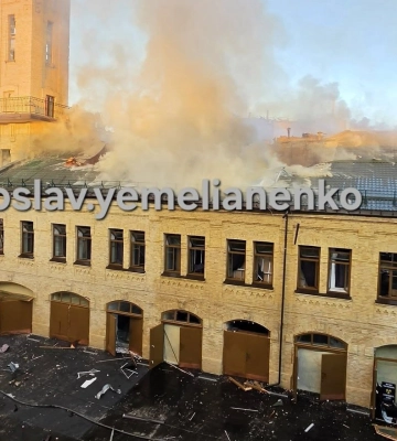 Нічний обстріл столиці: пошкоджено будівлю Національного художнього музею України