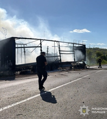 Внаслідок ДТП на Золочівщині загинув водій вантажівки