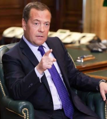 Медведєв істерично відреагував на масований удар РФ по Україні