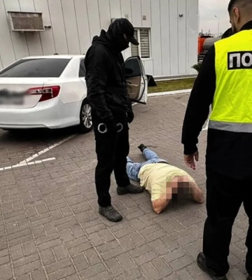 Близнецы в халатах: братья-врачи организовали схему выезда за границу через фиктивную инвалидность