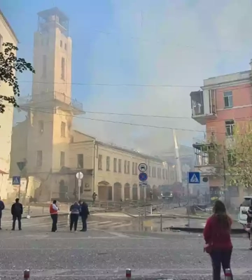 Нічний обстріл столиці: пошкоджено будівлю Національного художнього музею України