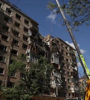 Під час масованої атаки на Київ пошкоджена будівля МЗС