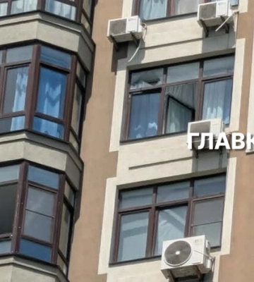Росіяни пошкодили житлові комплекси, розташовані впритул до посольства США 