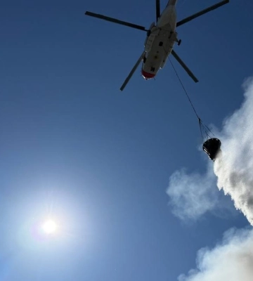 На Київщині після обстрілу ліквідували масштабну пожежу на площі 10 тис. кв. м – ДСНС