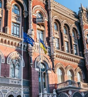 В результате российской атаки пострадала архитектурная жемчужина Киева – здание НБУ