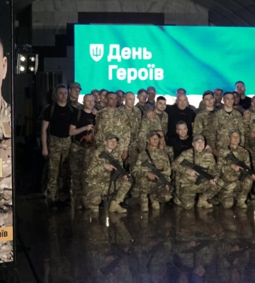 Полк "Скеля" провів у Дніпрі урочисту присягу до Дня Героїв
