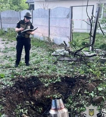 Доба на Чернігівщині: РФ атакували дронами житлові будинки, постраждали дві жінки. ФОТОрепортаж