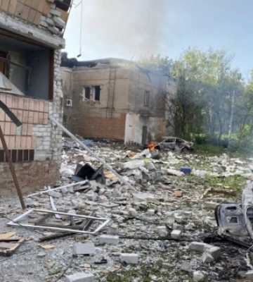 Росіяни скинули на Краматорськ п’ять авіабомб: троє поранених, пошкоджені багатоповерхівки