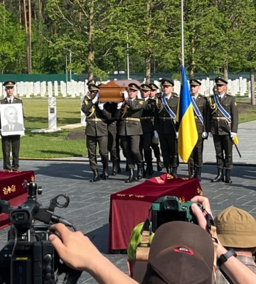 Надгробие с могилы Мельника в Люксембурге перевезут в родное село, а тещу перезахоронят на Лычаковском кладбище