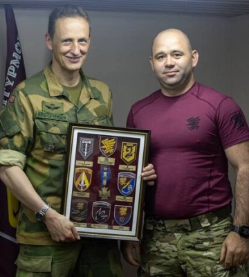 Сирський з норвезьким колегою відвідали бойові частини на півдні України