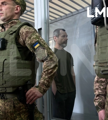 Ремонт дорожнього покриття на одній з вулиць Франківського району продовжили