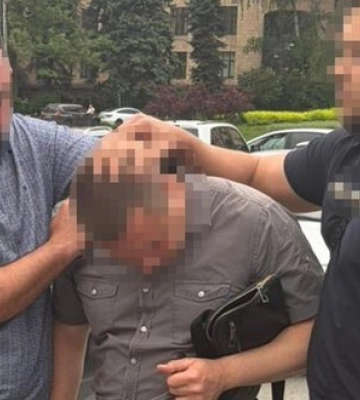 Задержан адвокат, который за $6 тыс. обещал "помощь" с ТЦК. ФОТО