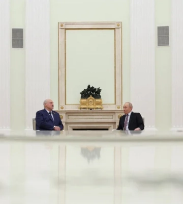 «Так было перед нападением на Грузию и Украину». На что могут решиться Путин и Лукашенко — разговор с Бессмертным