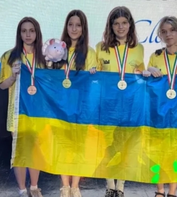 Обійшла 247 суперниць зі всього світу: школярка з Дніпра стала найкращою програмісткою на престижній європейській олімпіаді