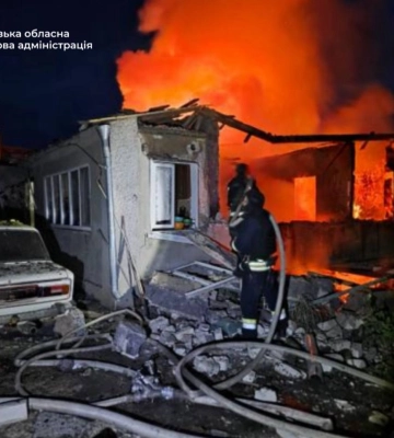 Атака на Дніпро: двоє людей загинули, шестеро дістали поранень