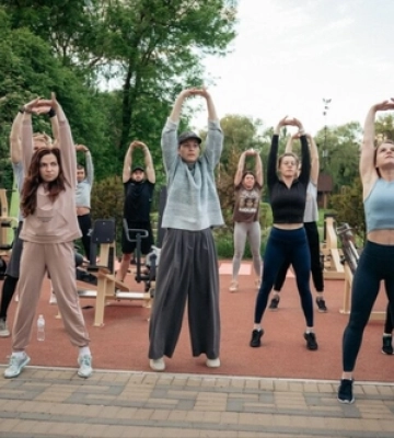 «Місто, рухайся!»: пів сотні лучан зібралися на перше тренування просто неба 