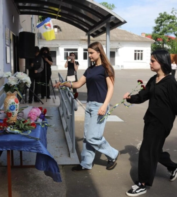 На Одещині відкрили меморіальну дошку на честь полеглого захисника України
