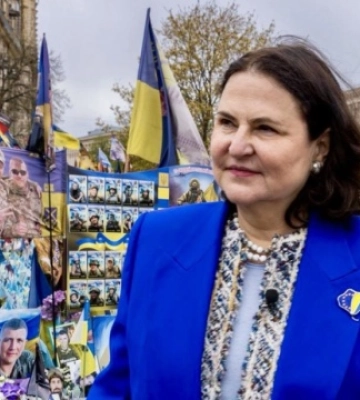 Дипломати ЄС не залишатимуть Київ - Матернова