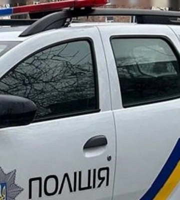 Хотів накласти не себе руки: в Києві патрульні врятували чоловіка (ВІДЕО)