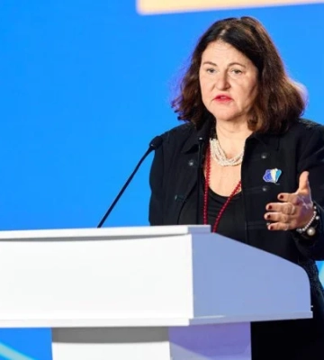 Посолка ЄС заявила, що дипломати не залишать Київ попри погрози росії