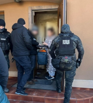 Присвоили 27 миллионов на гуманитарку: семеро участников схемы получили подозрения