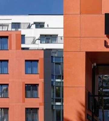 35-річний чоловік загинув після падіння з тераси готелю у Львові
