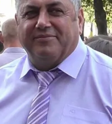 Напад на мера: сталася різанина біля міськради на Дніпропетровщині