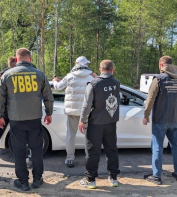 За 16 тисяч доларів переправляли за кордон: на Хмельниччині судитимуть організаторів