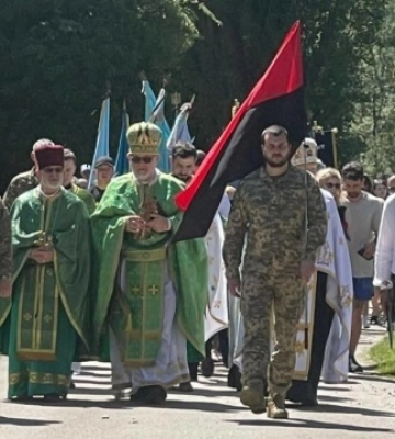 В Великобритании в доме СУМ «Тарасовка» почтили память украинских героев