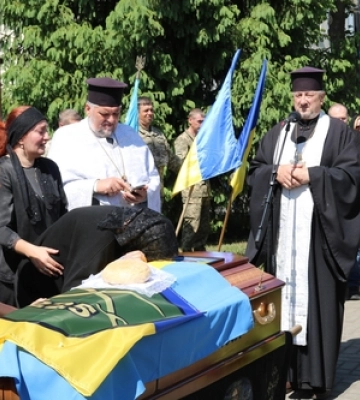На Волині попрощалися із Захисником Віктором Миколайчуком 