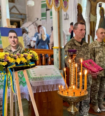 Пів року вважався зниклим безвісти: у Нововолинську попрощались з воїном Сергієм Шулєповим