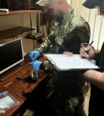У Краматорську викрили правоохоронця, який продавав гранатомети і протитанкові гранати
