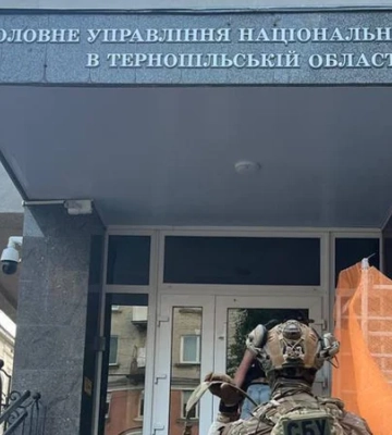 В главных управлениях Нацполиции Ивано-Франковской, Тернопольской и Житомирской областей проводят обыски — спикер