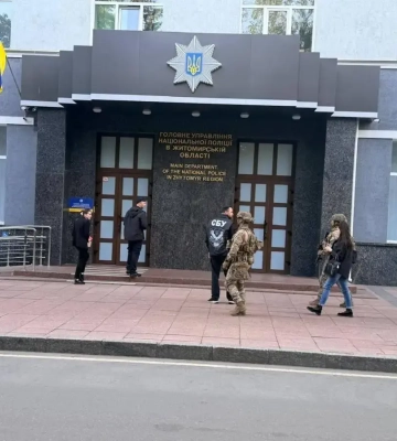 СБУ проводит обыски сразу в 3 управлениях Нацполиции, - Стерненко